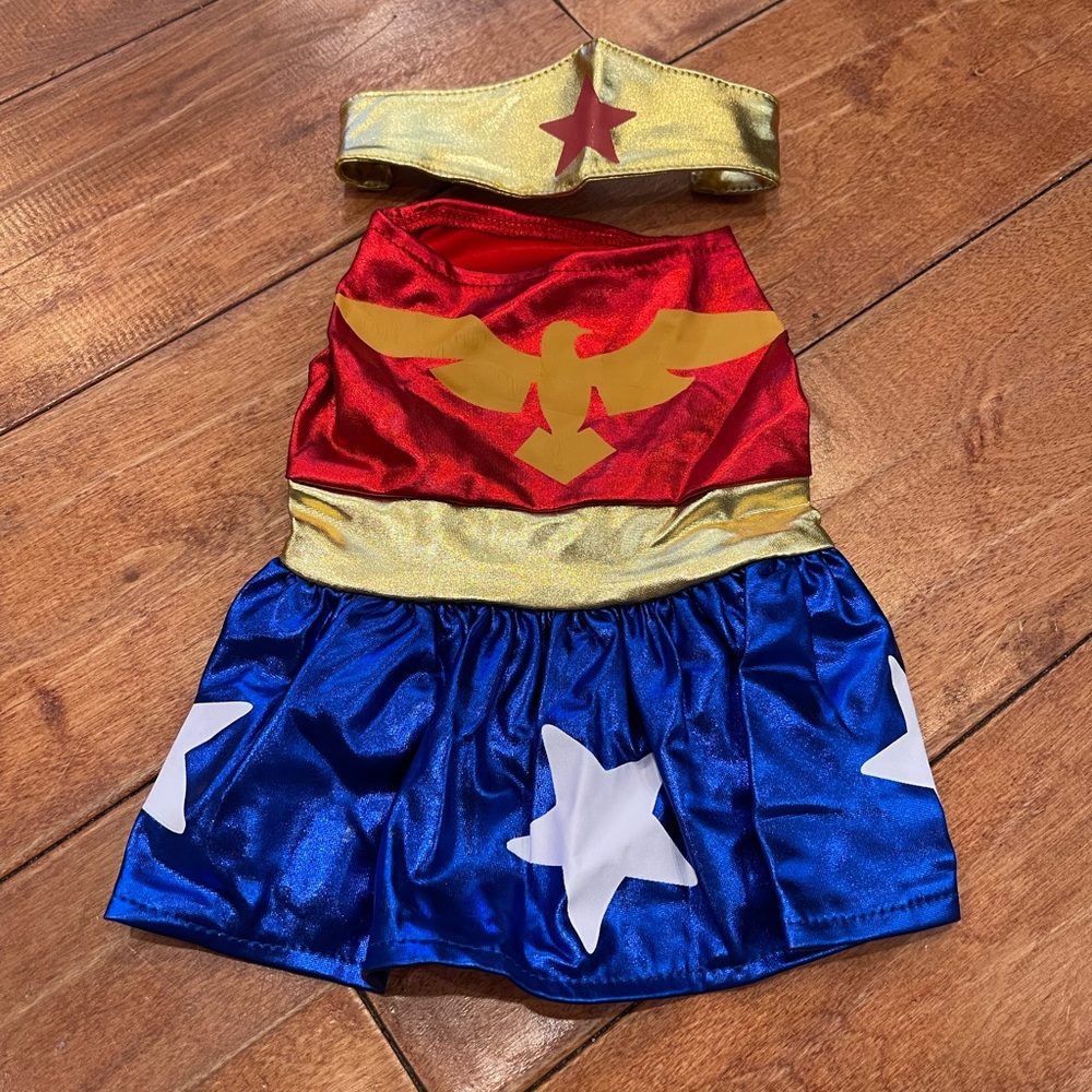 Wonder Woman pet costume.  Size:  small